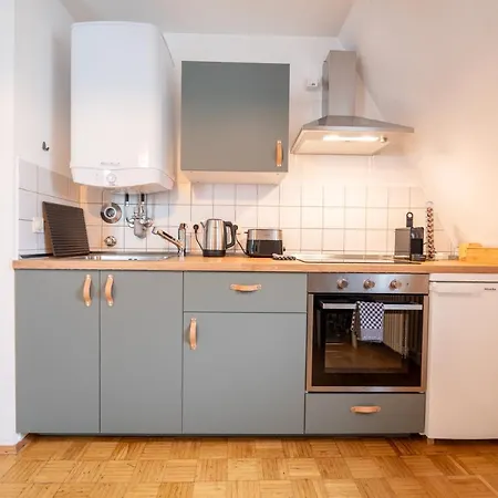 Im Historischen Altbau Am Marktplatz - Disney+, 300mb/s Internet * Chemnitz